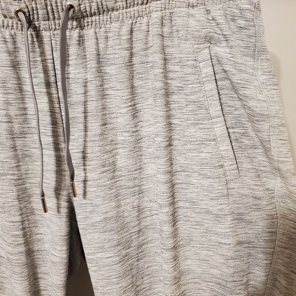 Old Navy joggers - Picture 3 of 4